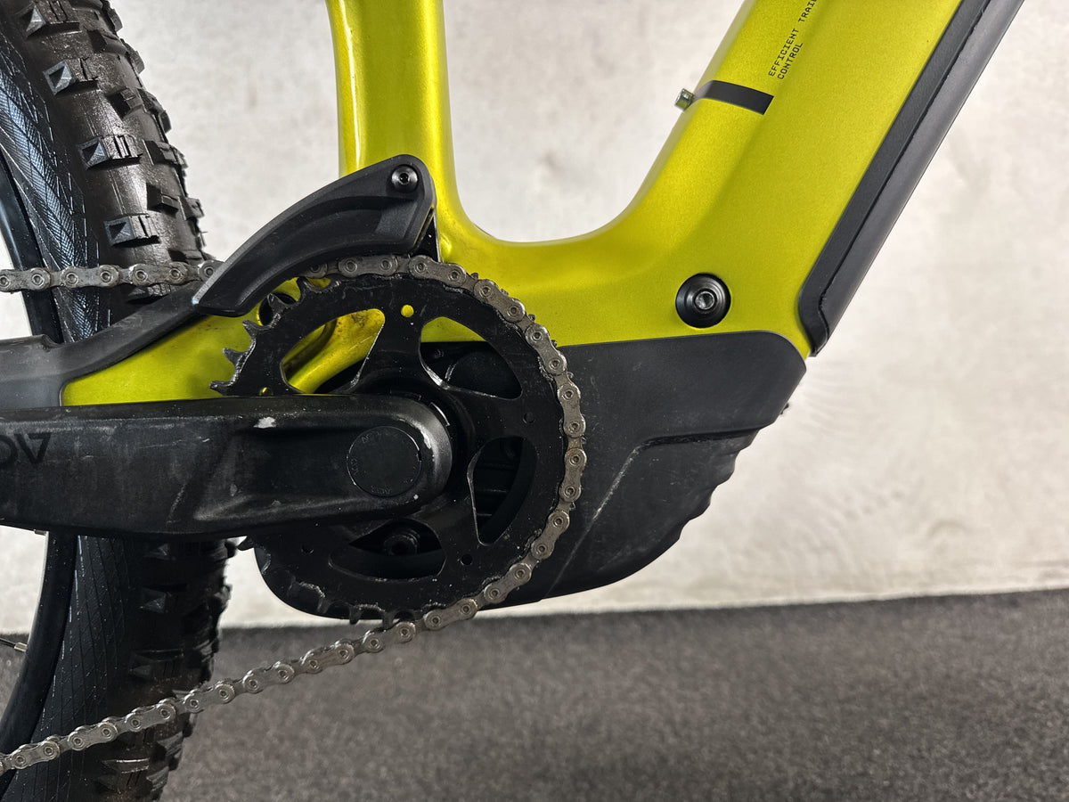 CUBE Stereo Hybrid One44 HPC Race 800 gebraucht – Motor von rechts