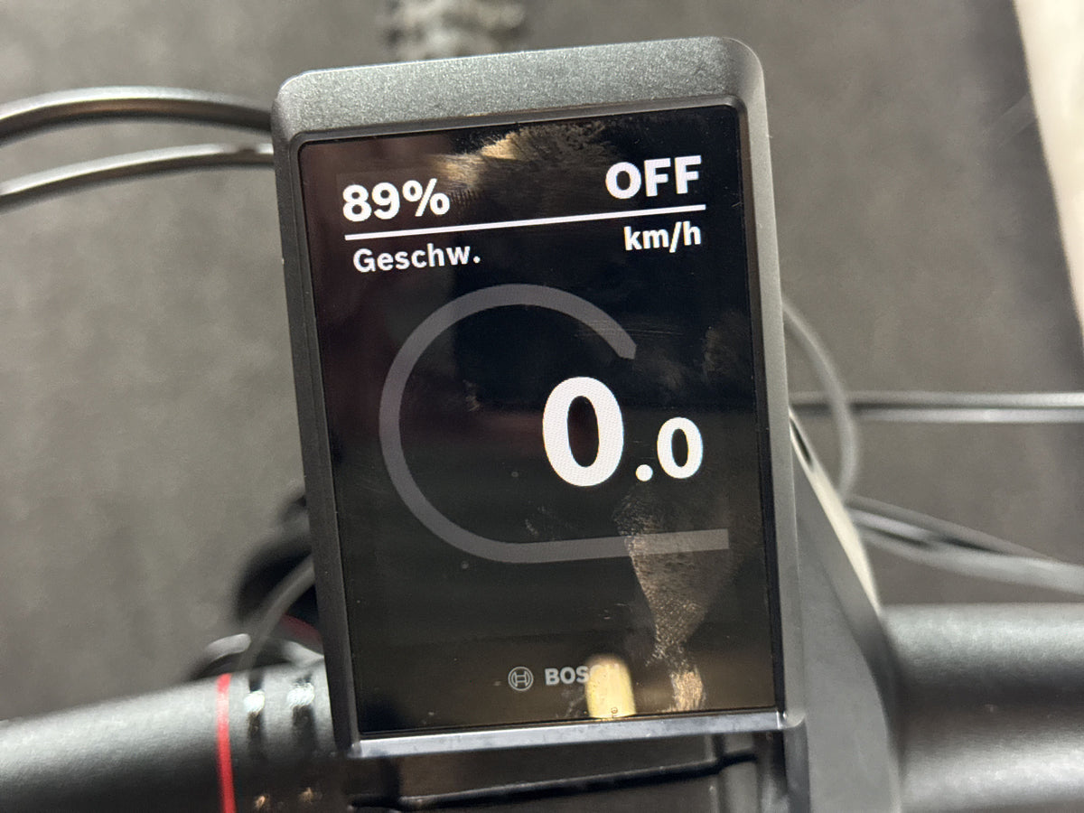 Focus Thron² 6.8 EQP gebraucht – Display