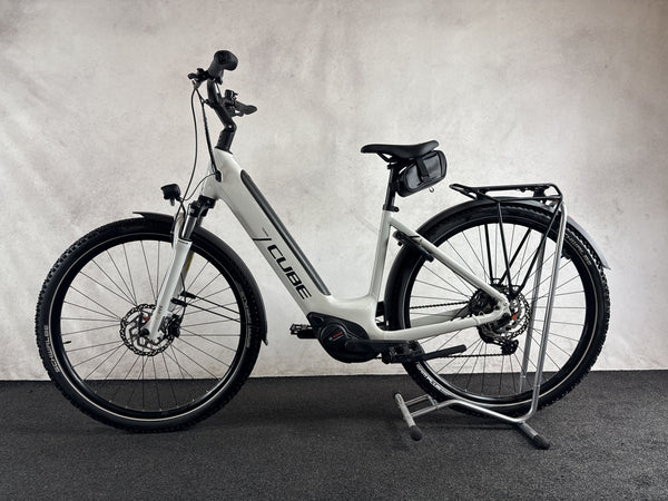 CUBE Touring Hybrid ONE 625