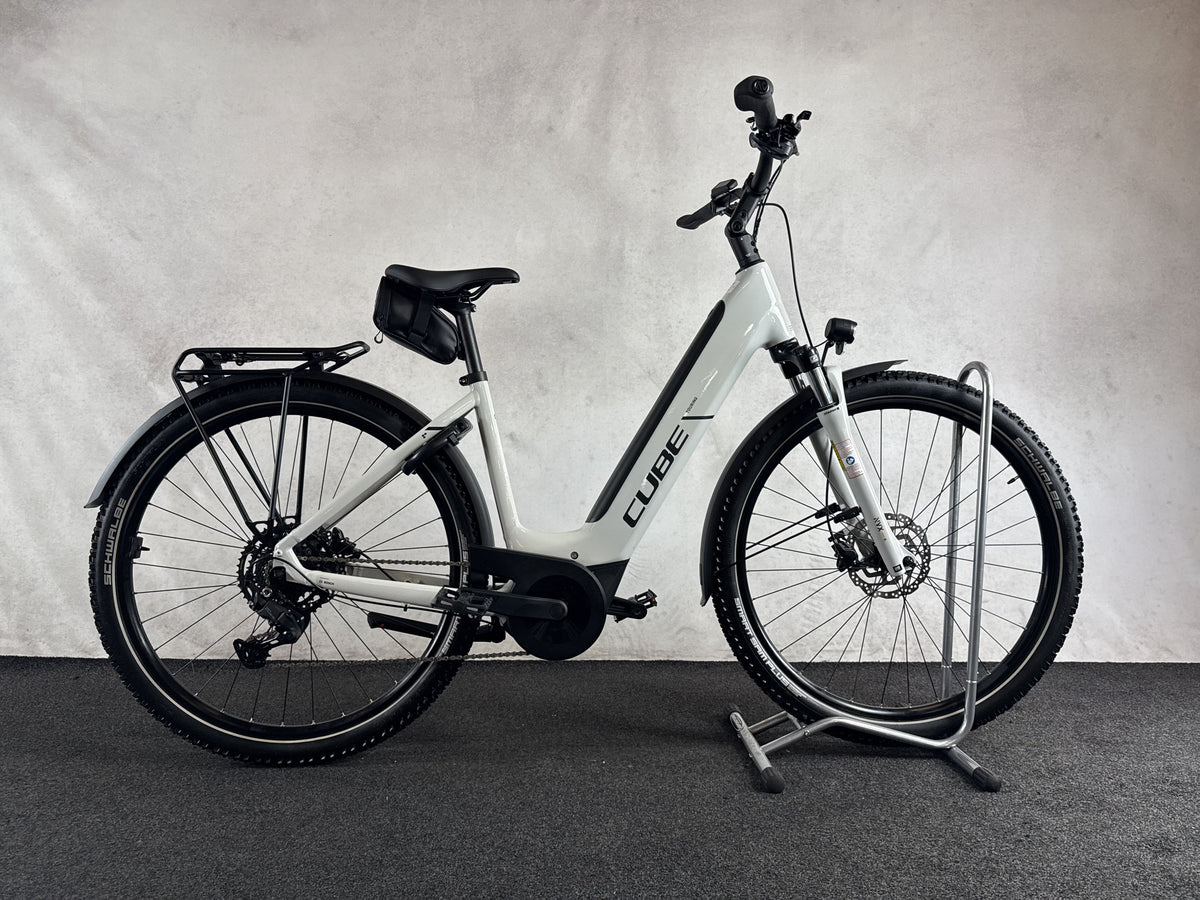 CUBE Touring Hybrid ONE 625 gebraucht – Seitenansicht rechts