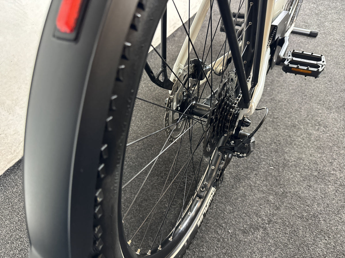CUBE Touring Hybrid ONE 625 gebraucht – Hinterrad