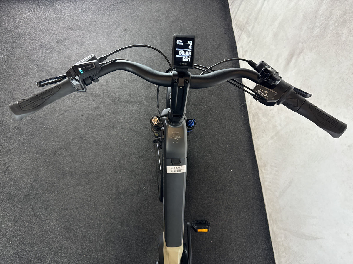 Kalkhoff Entice 5 Excite+ Ltd gebraucht – Cockpit aus Fahrersicht