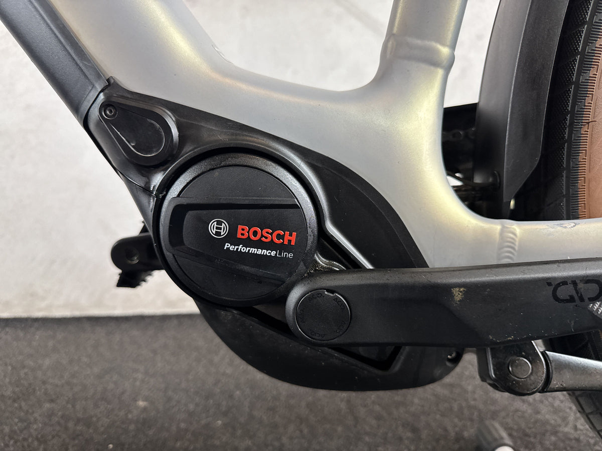 Cube Touring Hybrid Pro 625 Trapez gebraucht – Motor von links