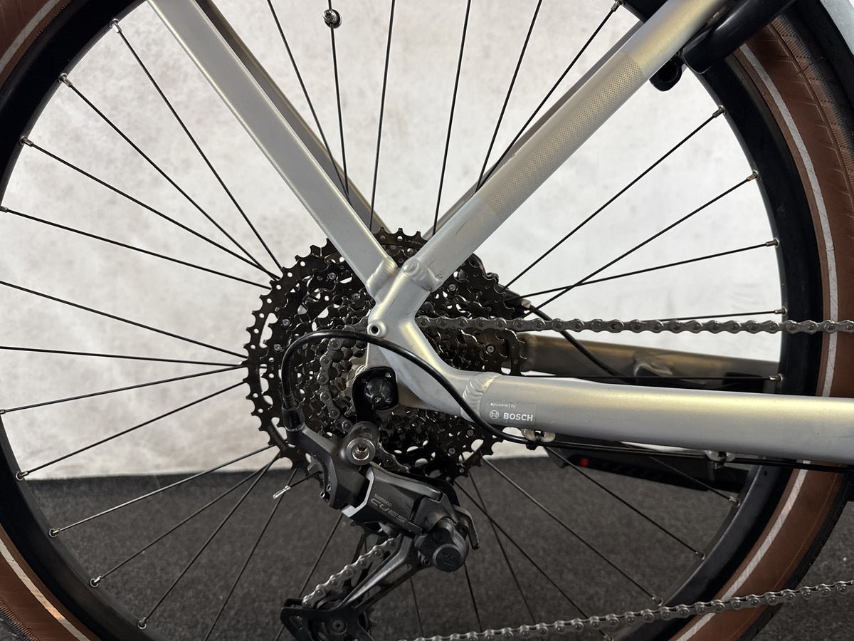 Cube Touring Hybrid Pro 625 Trapez gebraucht – Hinterradnabe und Schaltung