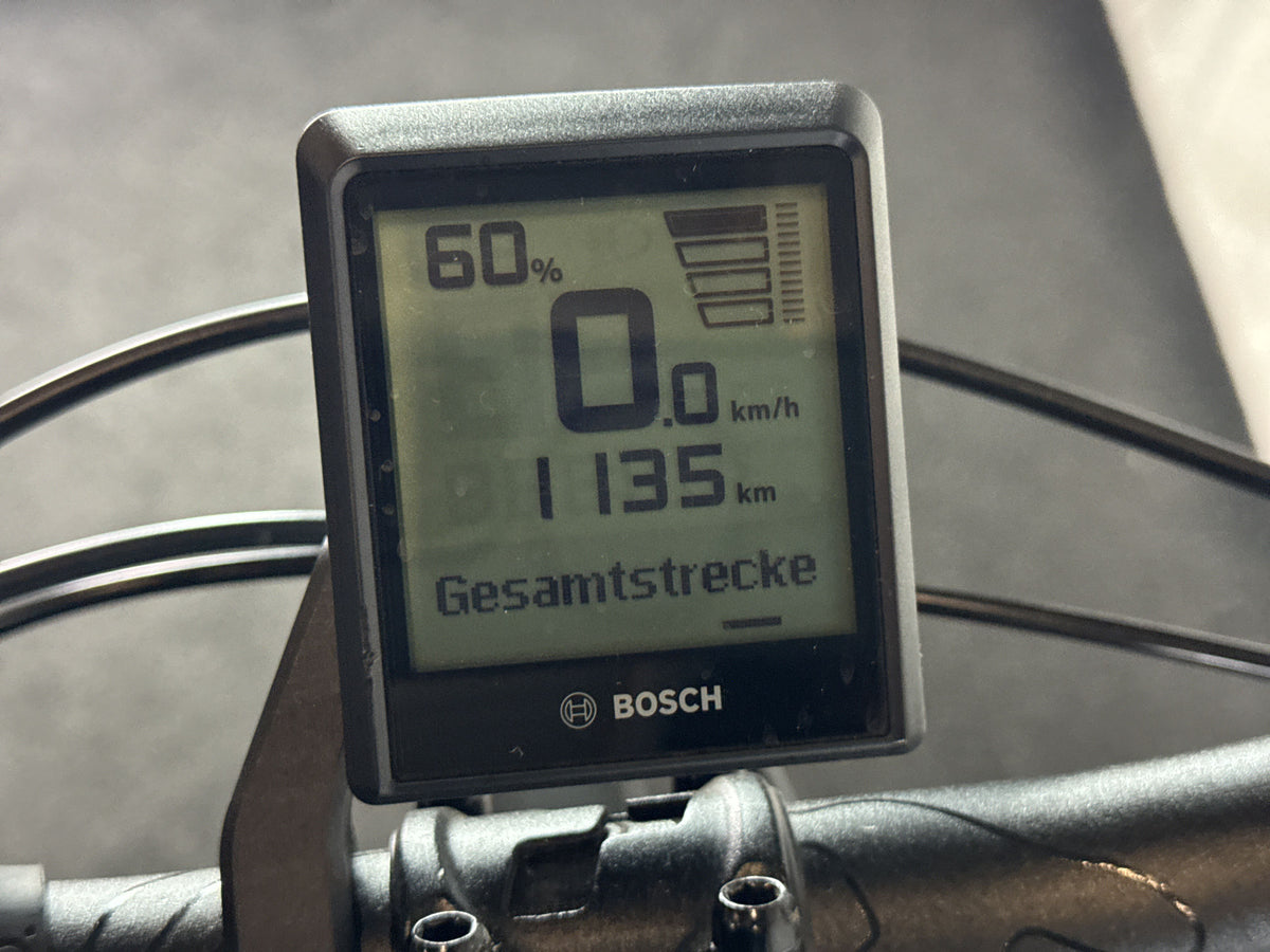 CUBE Nuride Hybrid Pro 750 Allroad Lady gebraucht – Display