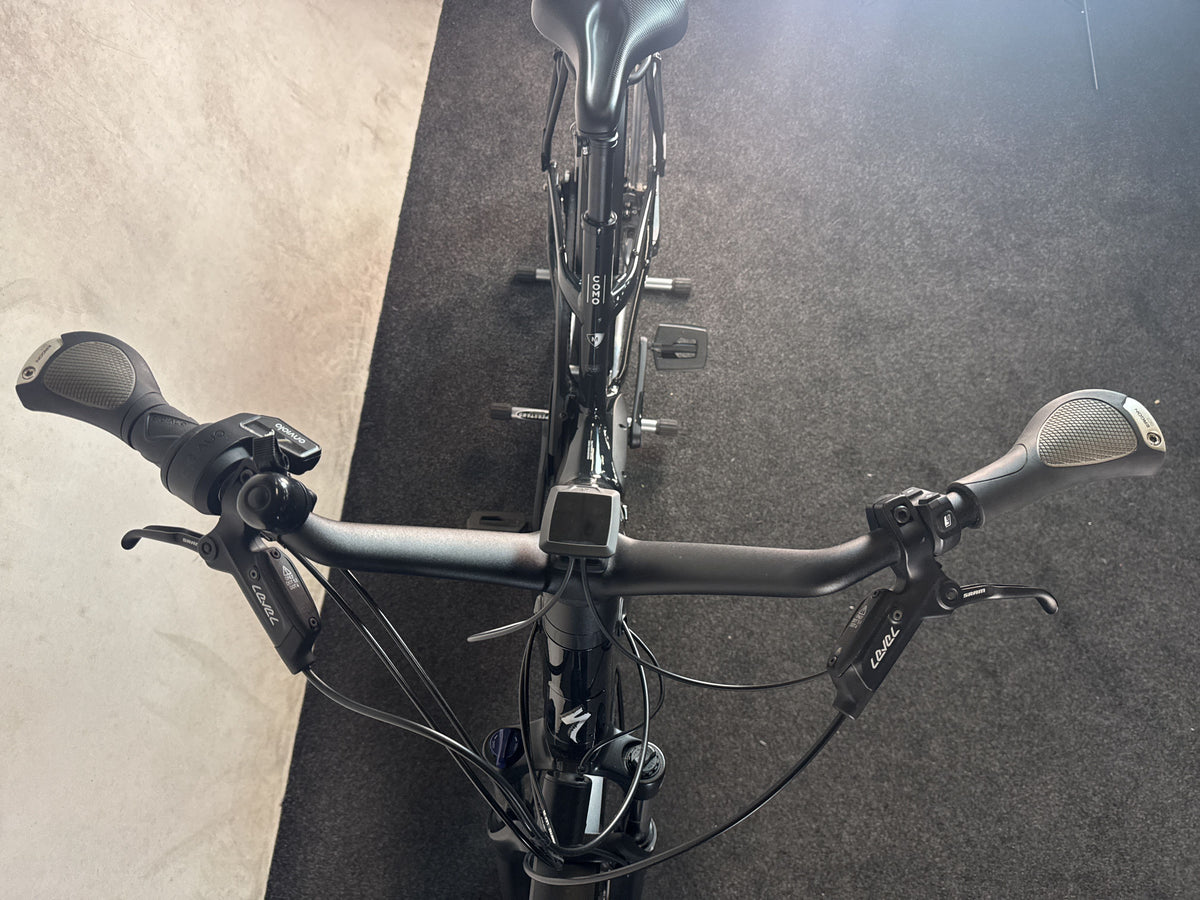 Specialized Turbo Como 4.0 IGH gebraucht – Cockpit von vorne