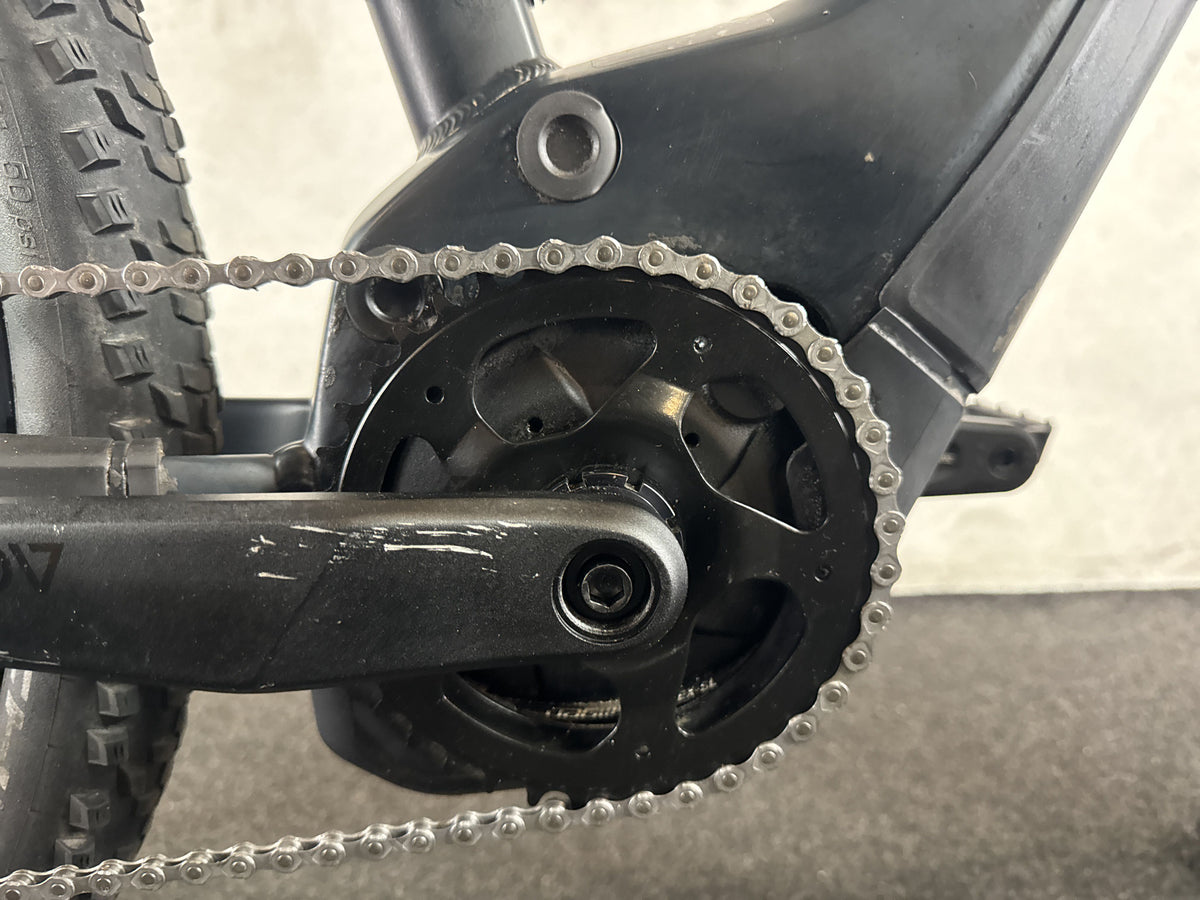 CUBE Reaction Hybrid Performance 625 gebraucht – Motor von rechts