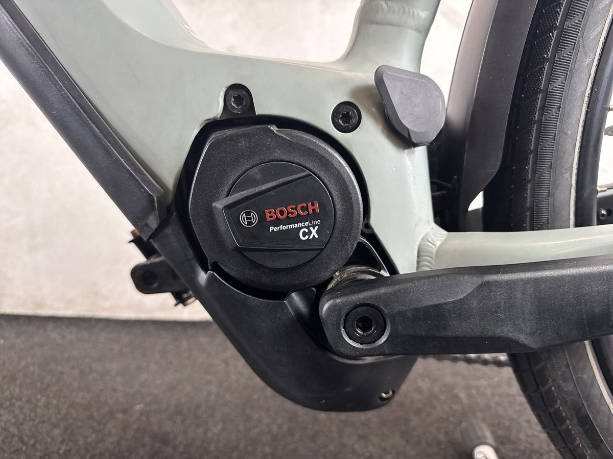 CUBE Kathmandu Hybrid ONE 625 gebraucht – Motor von links