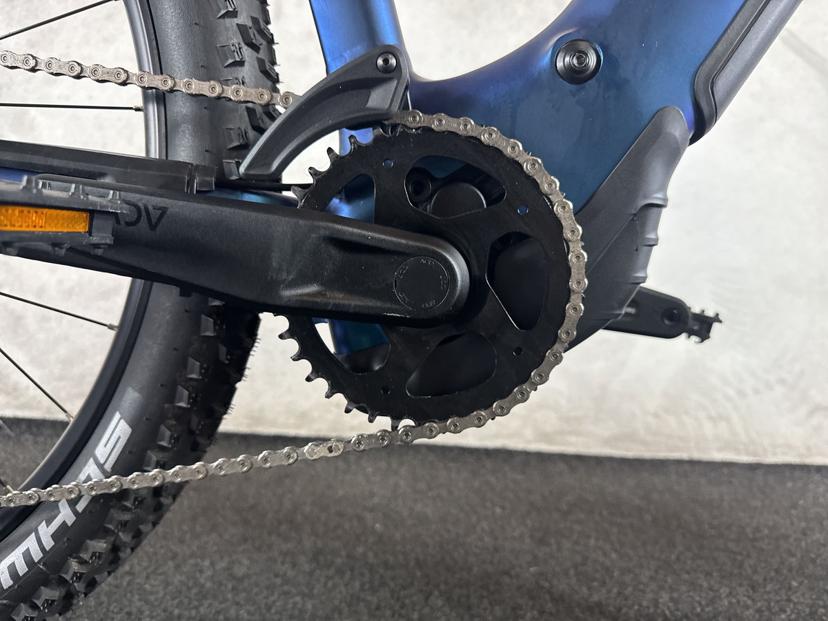 CUBE Reaction Hybrid SLX 800 gebraucht – Motor von rechts