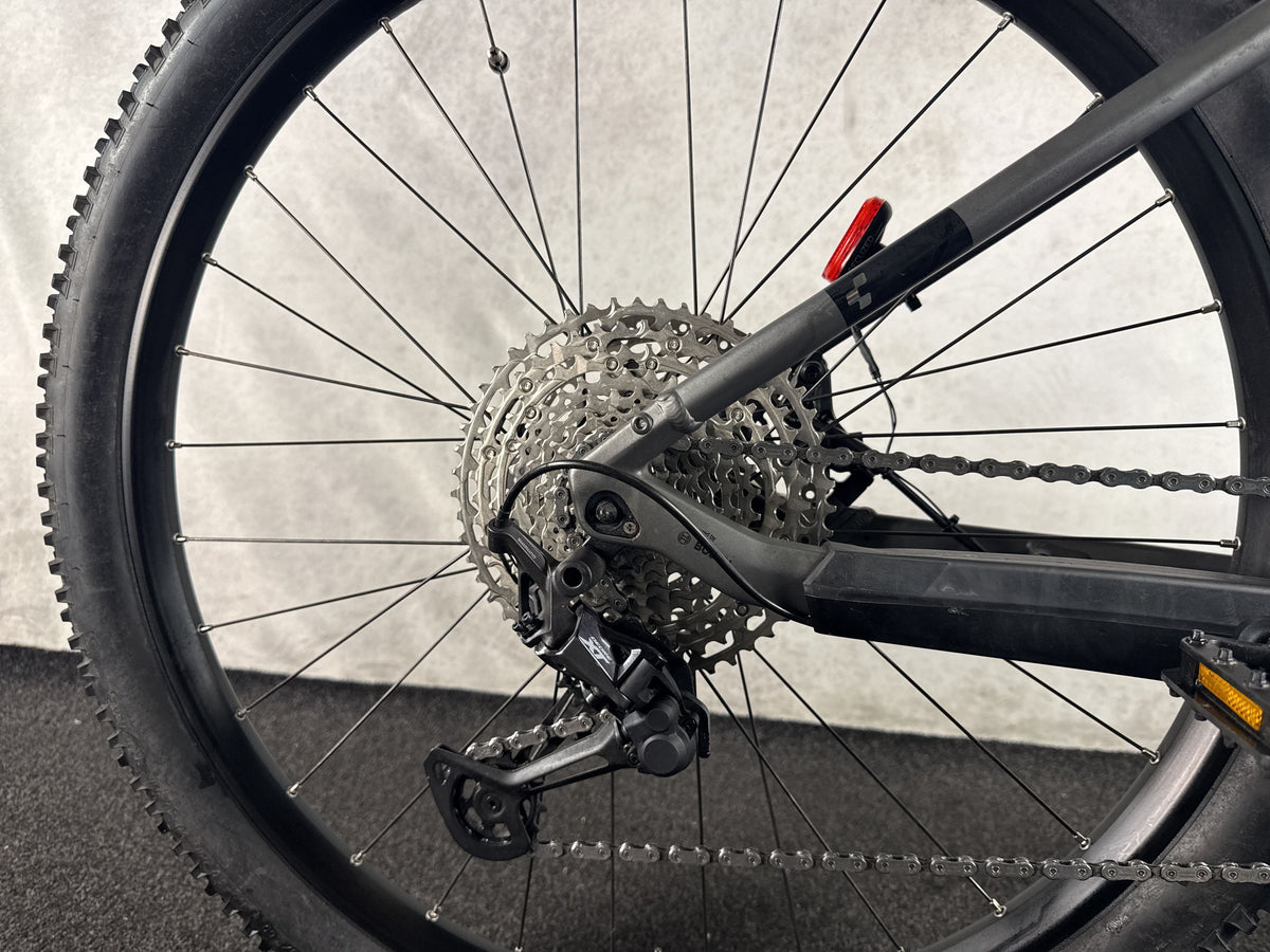 CUBE Reaction Hybrid Race 750 gebraucht – Hinterradnabe und Schaltung