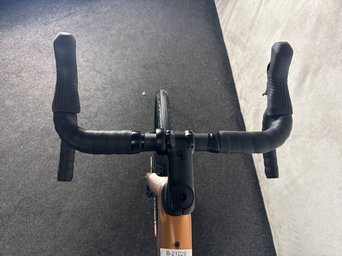 Orbea Terra M30TEAM gebraucht – Cockpit aus Fahrersicht