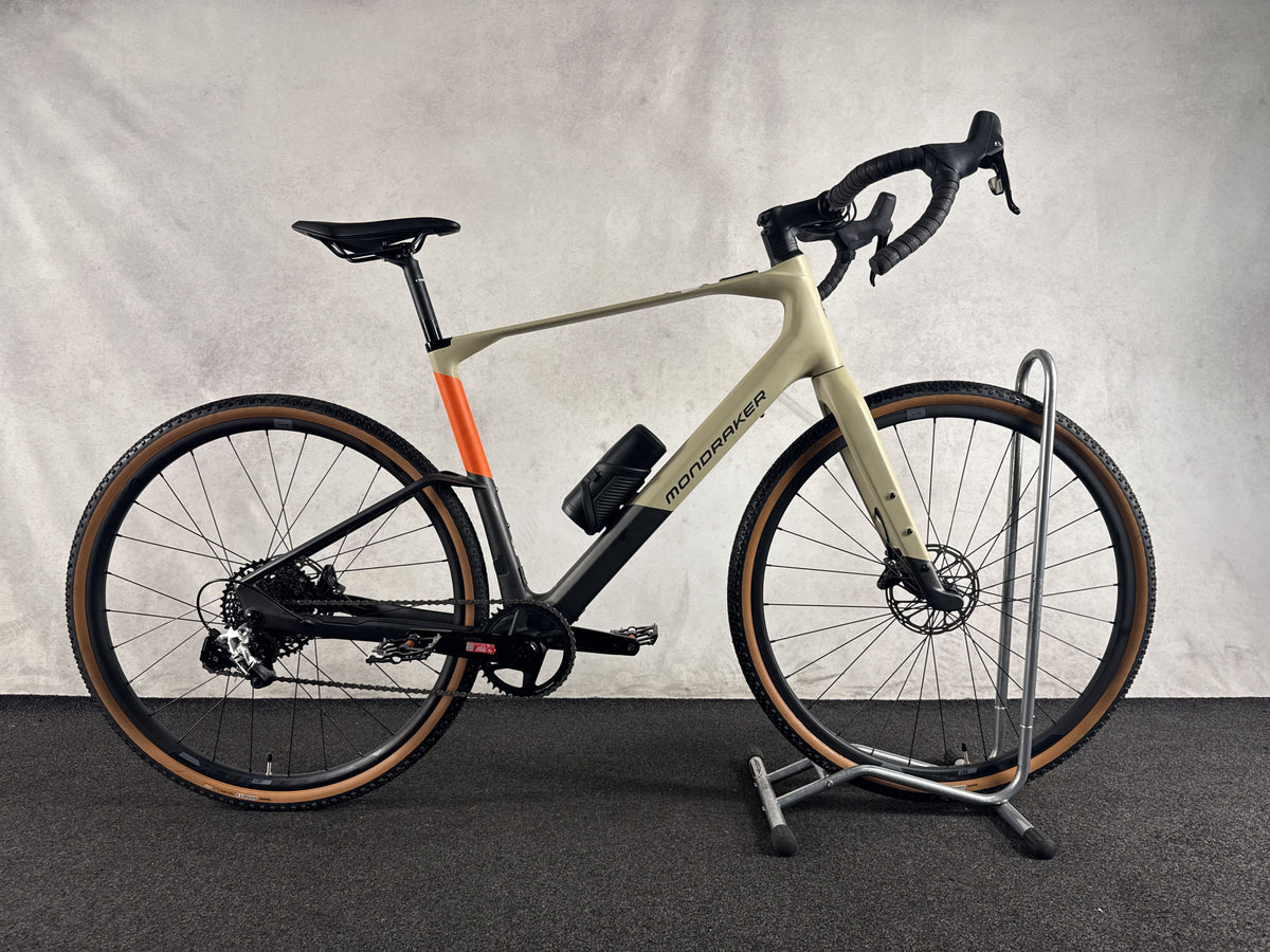 Mondraker Dusty R Grey Carbon Orange gebraucht – Seitenansicht rechts