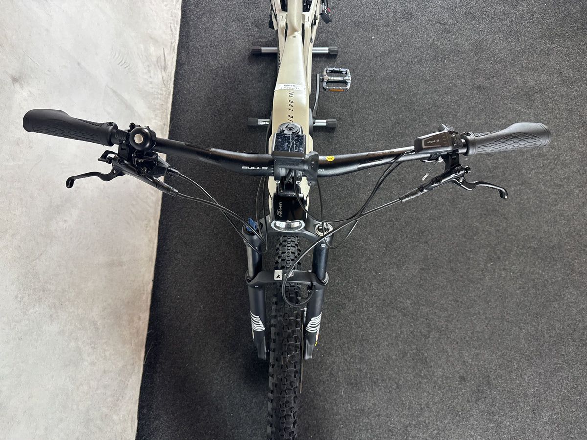 Bulls Sonic EVO TR1 gebraucht – Cockpit von vorne