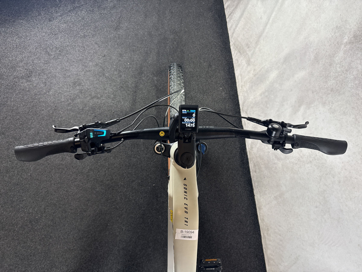Bulls Sonic EVO TR1 gebraucht – Cockpit aus Fahrersicht