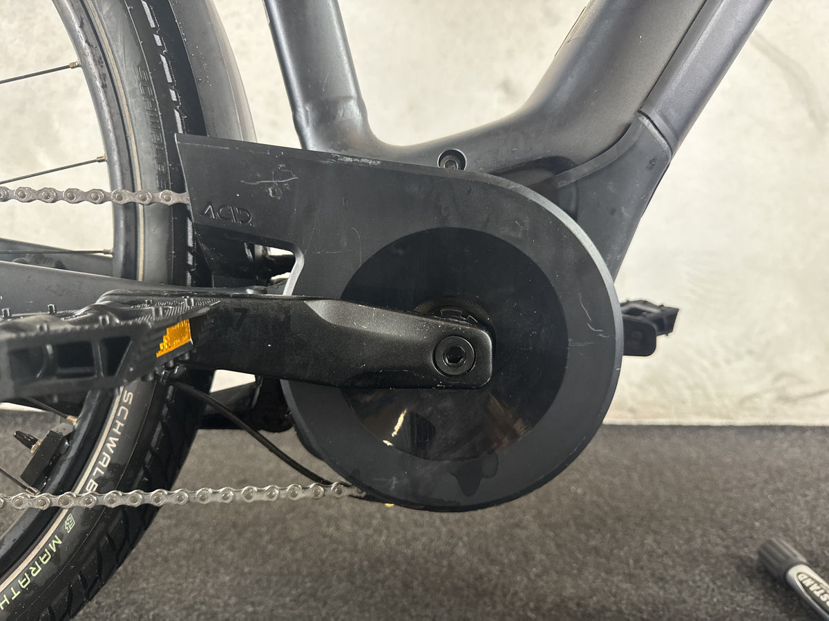 CUBE Touring Hybrid Pro 625 gebraucht – Motor von rechts