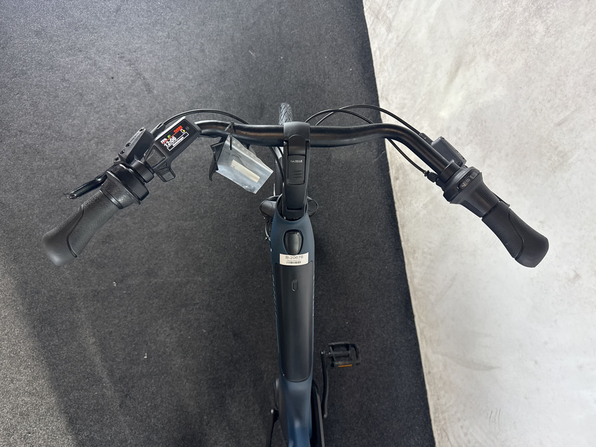 Gazelle Grenoble C8 gebraucht – Cockpit aus Fahrersicht