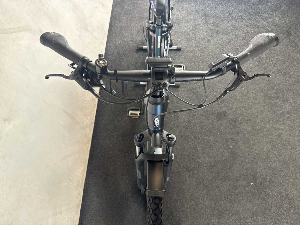 KTM Macina Gran 720 gebraucht – Cockpit von vorne