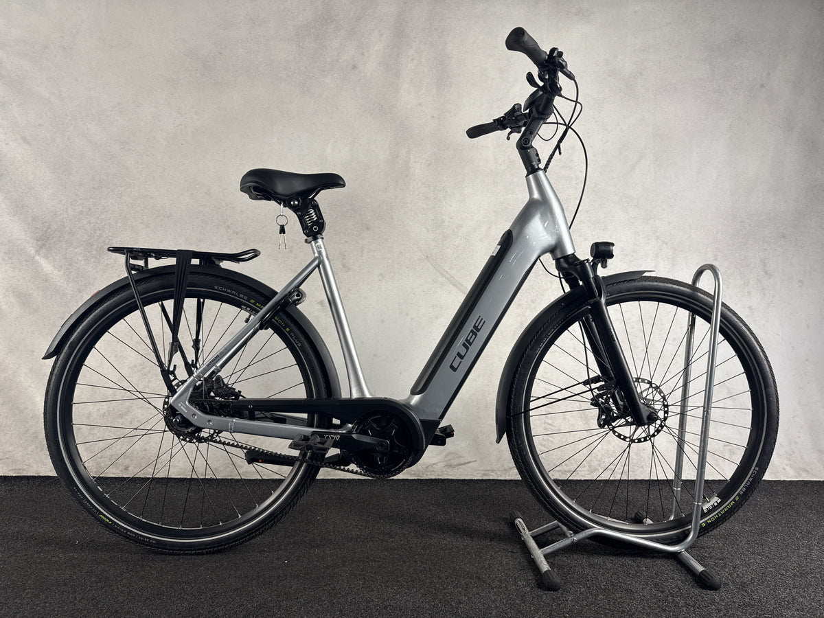 Cube Supreme Hybrid 625 gebraucht – Seitenansicht rechts