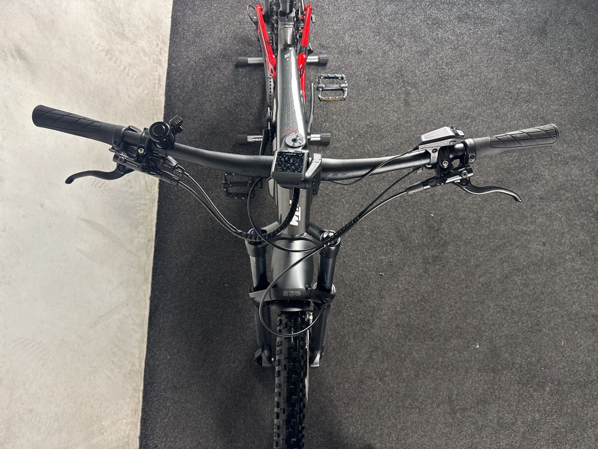 KTM Macina Lycan Pro LTD gebraucht – Cockpit von vorne