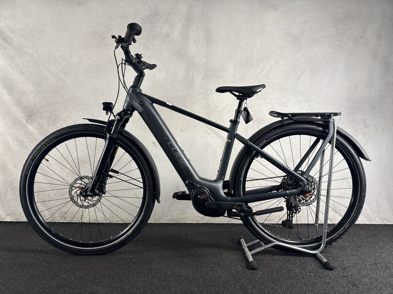 Cube Touring Hybrid Pro 625
