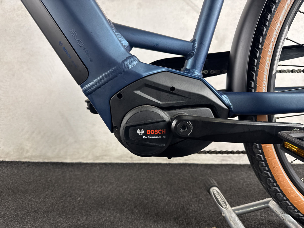 Pegasus Premio EVO 9 gebraucht – Motor von links