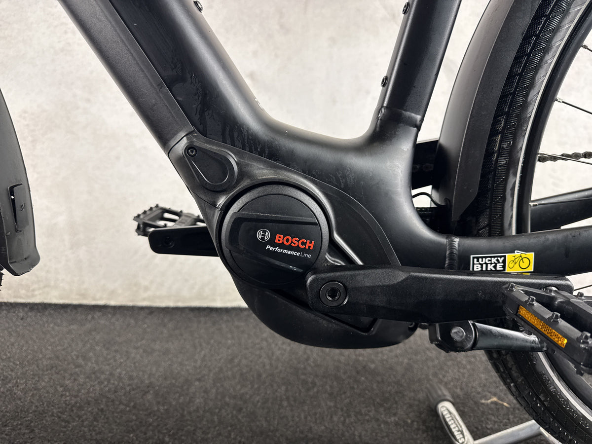 CUBE Touring Hybrid Pro 625 gebraucht – Motor von links