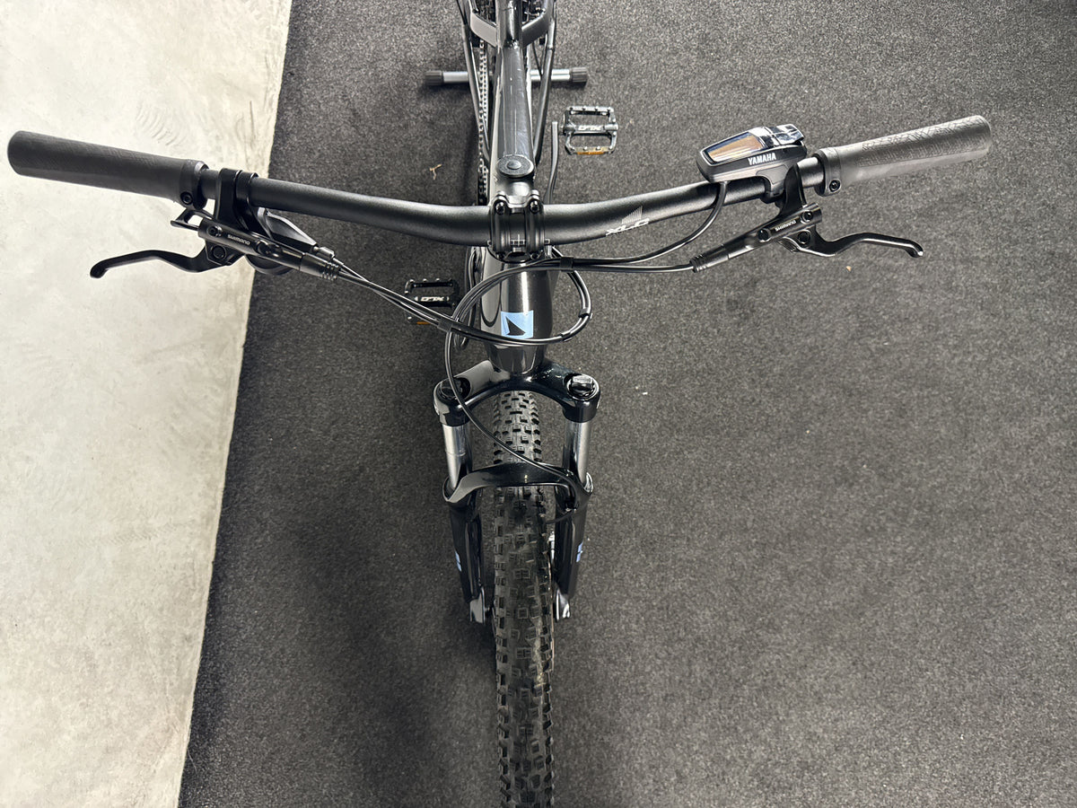 Haibike Alltrack 5 27,5 gebraucht – Cockpit von vorne