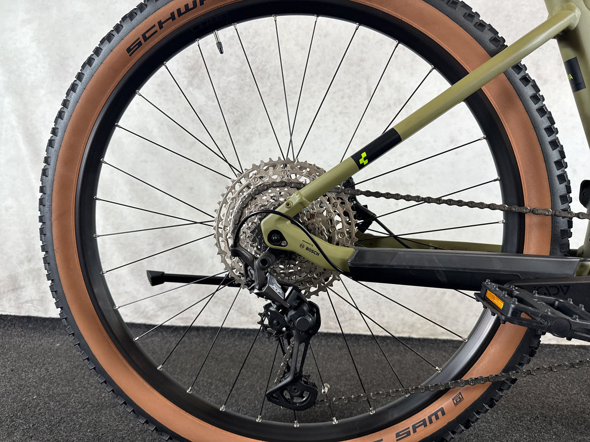 CUBE Reaction Hybrid Race 750 gebraucht – Hinterradnabe und Schaltung