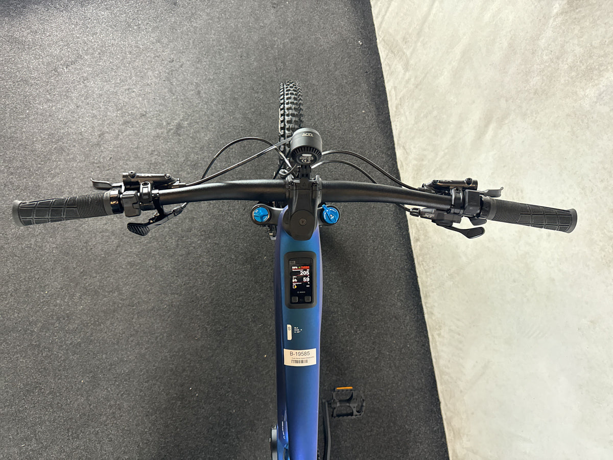 CUBE Stereo Hybrid ONE44 HPC SLX 800 gebraucht – Cockpit aus Fahrersicht
