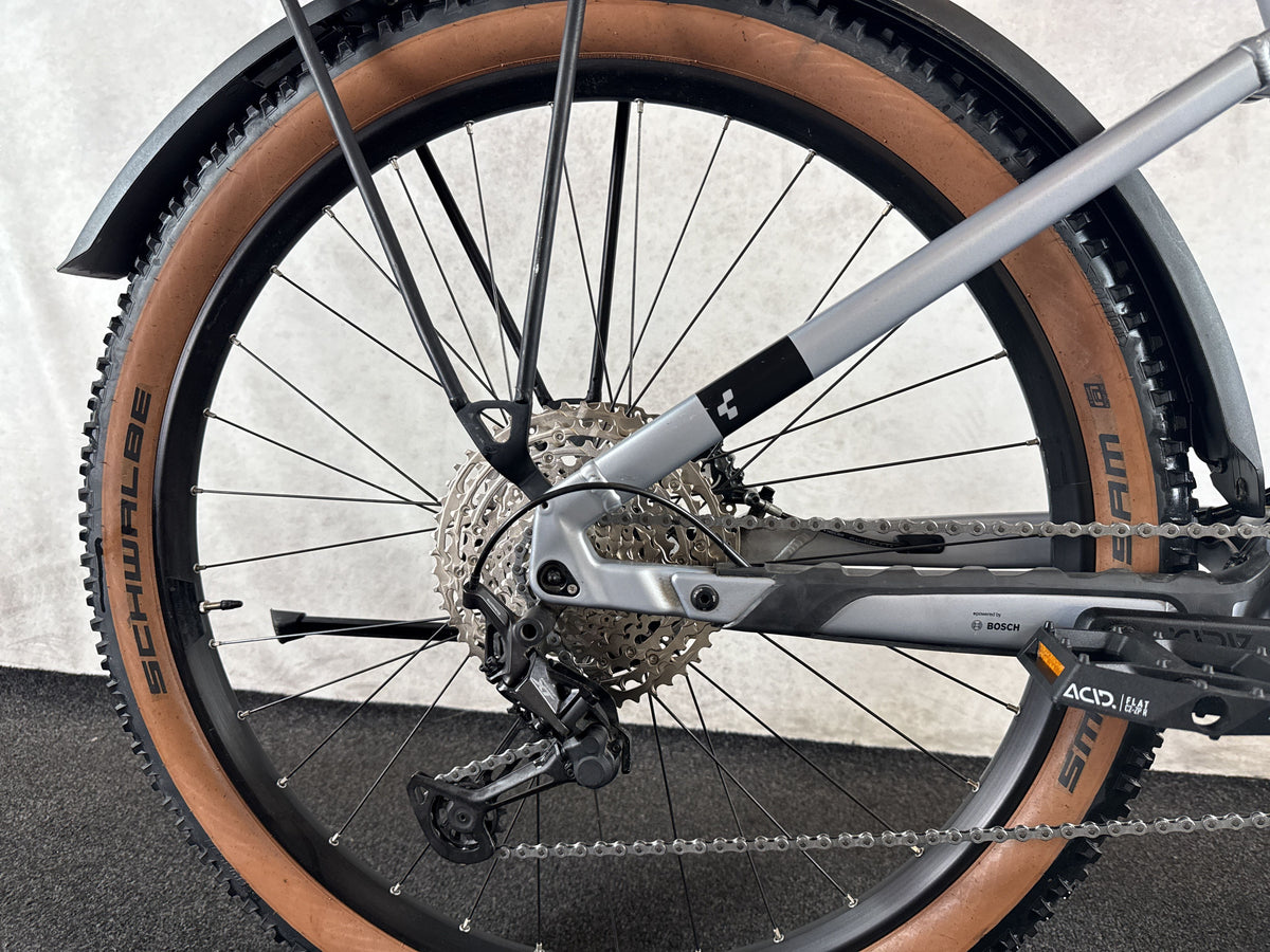CUBE Stereo Hybrid 120 Race 750 gebraucht – Hinterradnabe und Schaltung