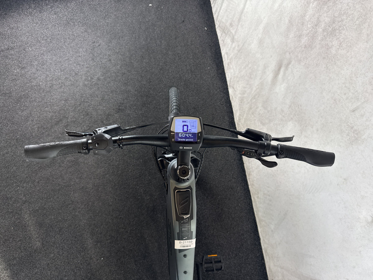 Centurion E-Fire Tour R760i gebraucht – Cockpit aus Fahrersicht