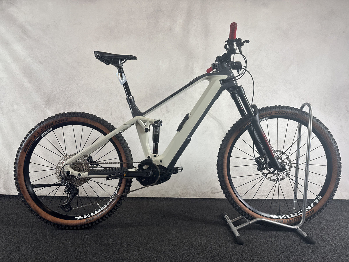 Bulls Sonic EVO AM 4 Carbon 29/27,5 gebraucht – Seitenansicht rechts