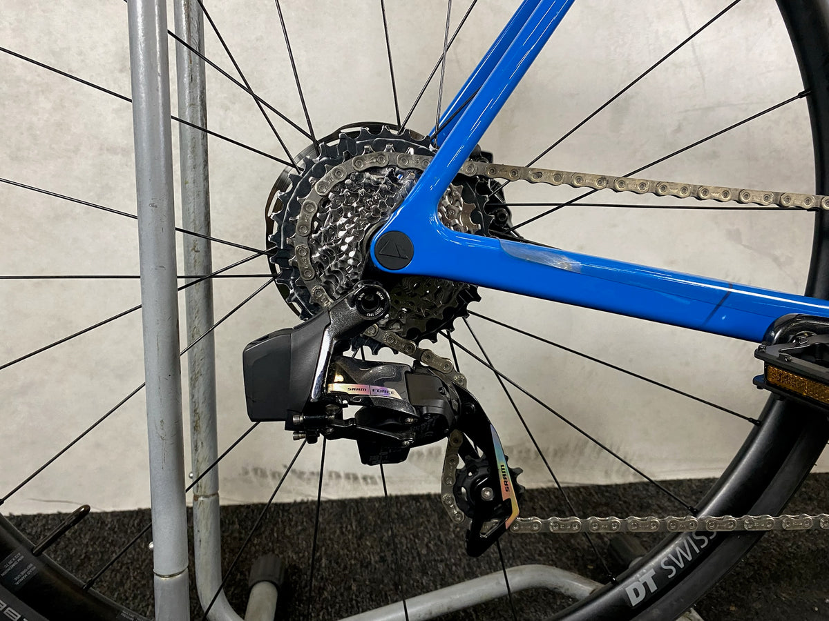 Canyon Ultimate CF SL 8 AXS Movistar
