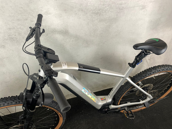 Cube Reaction Hybrid SLX 750