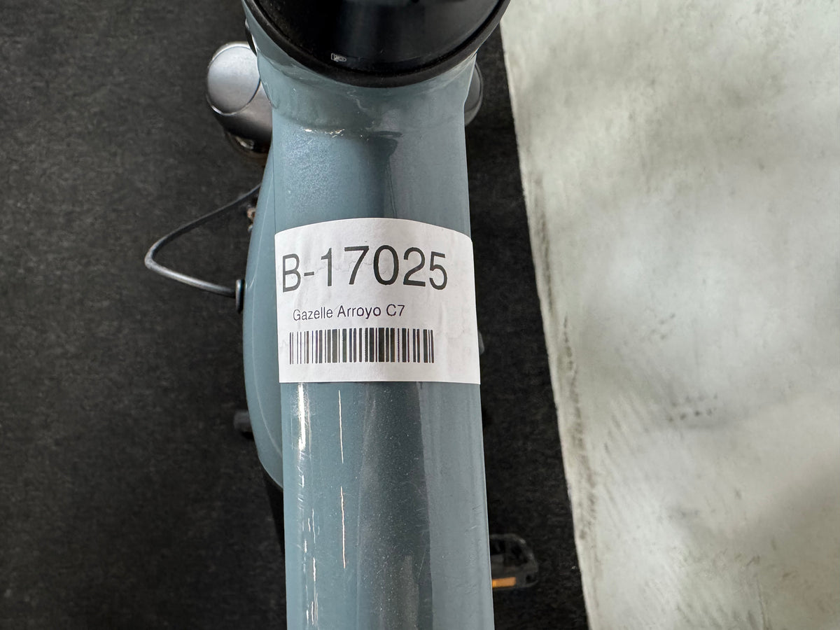 1647 KB