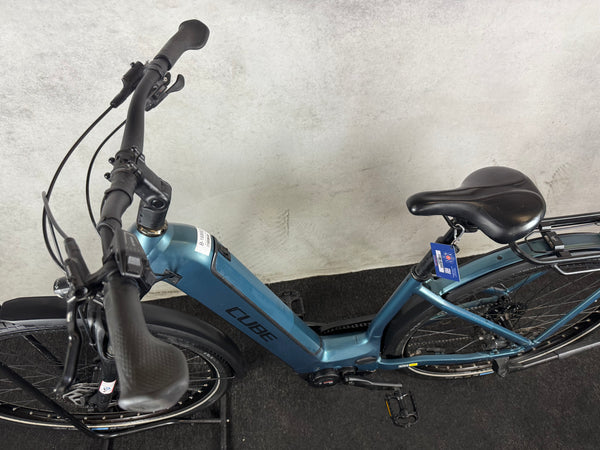 Cube Kamthmandu Hybrid One 750 Wave