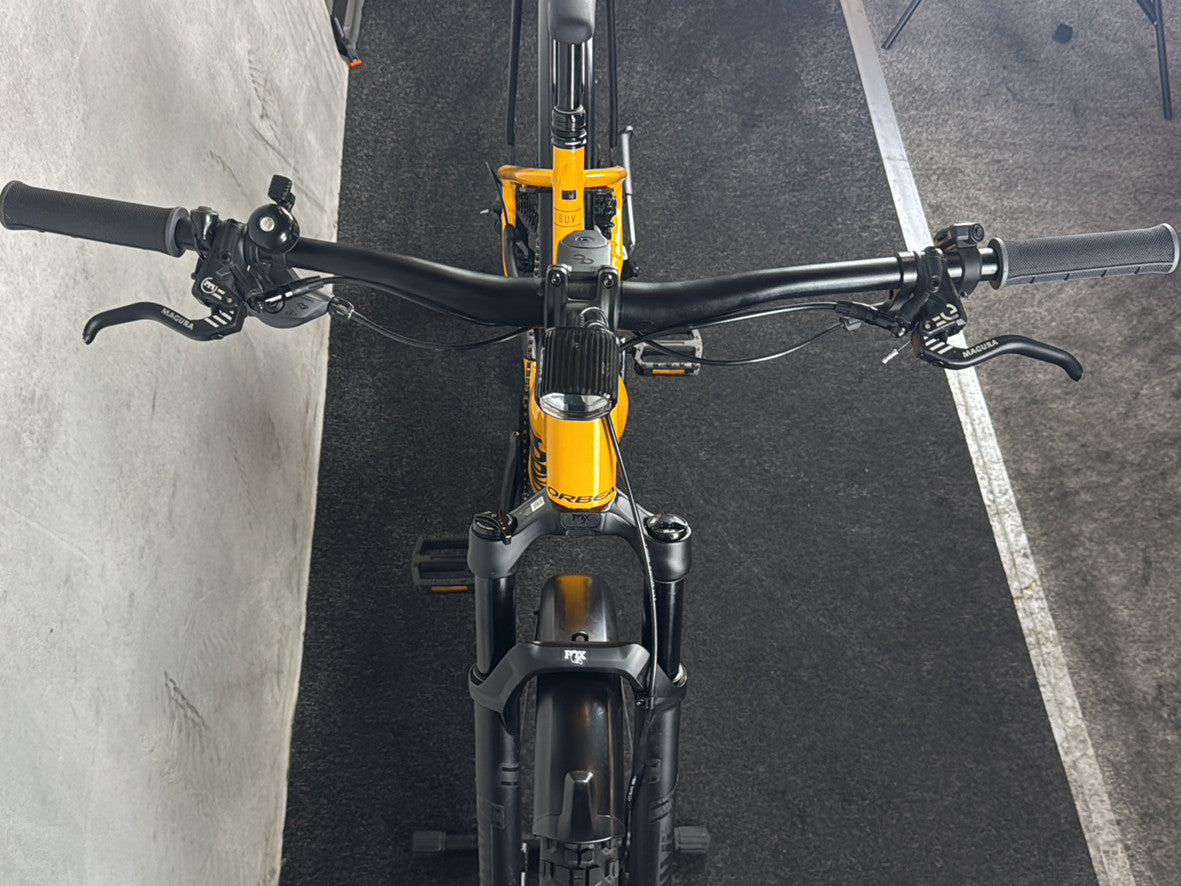 Bifoco — cockpit_von_vorne