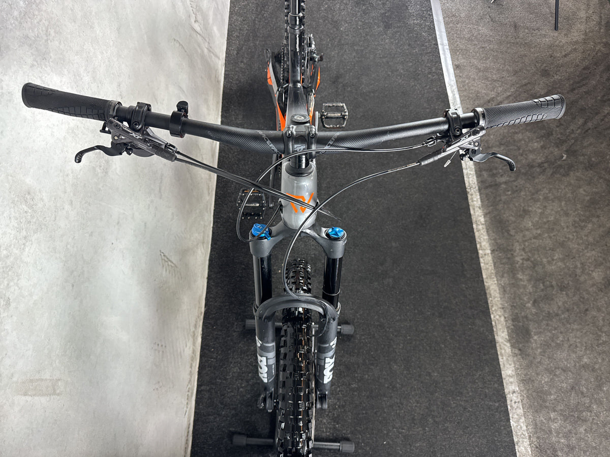 Bifoco — cockpit_von_vorne