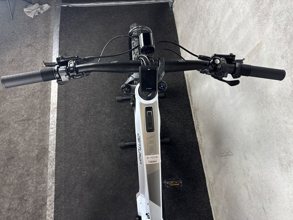 Centurion Lhasa R2700i