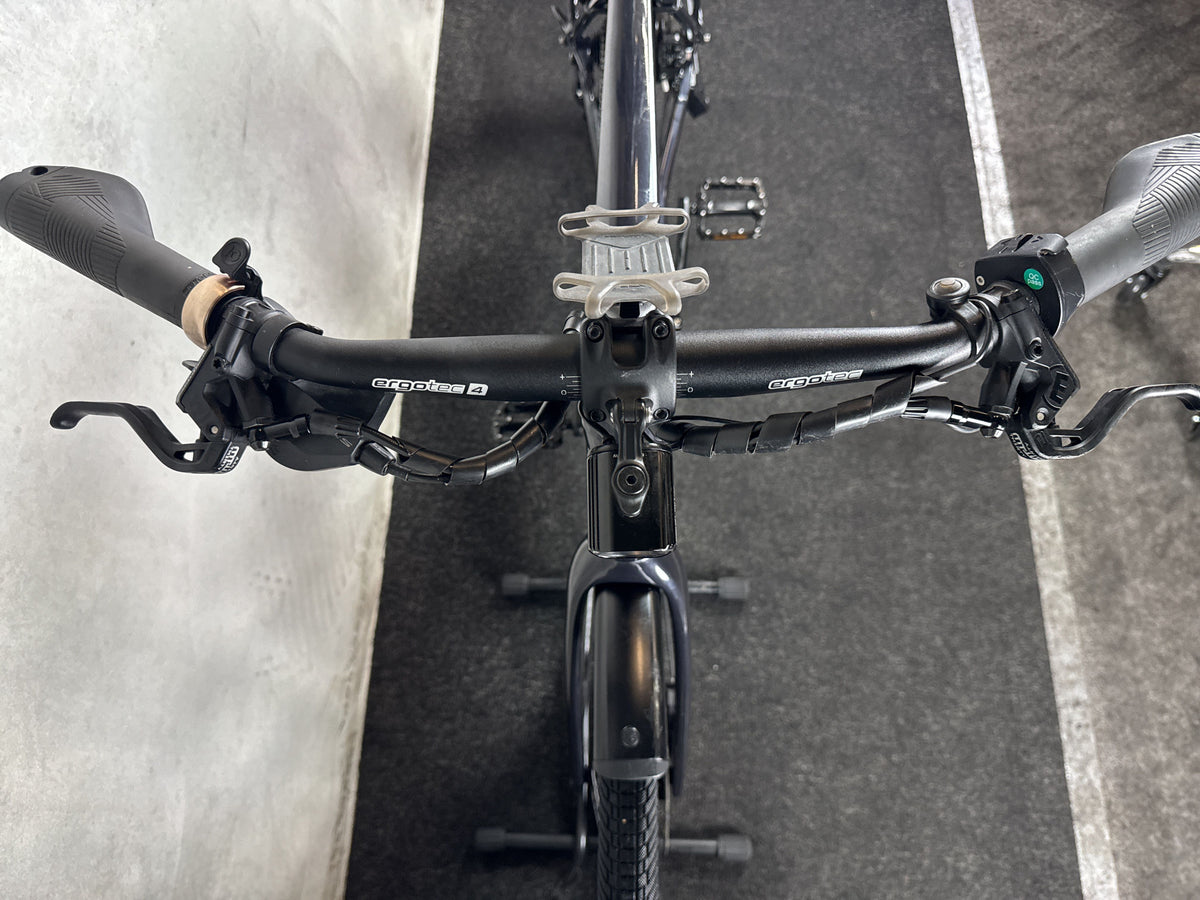 Bifoco — cockpit_von_vorne