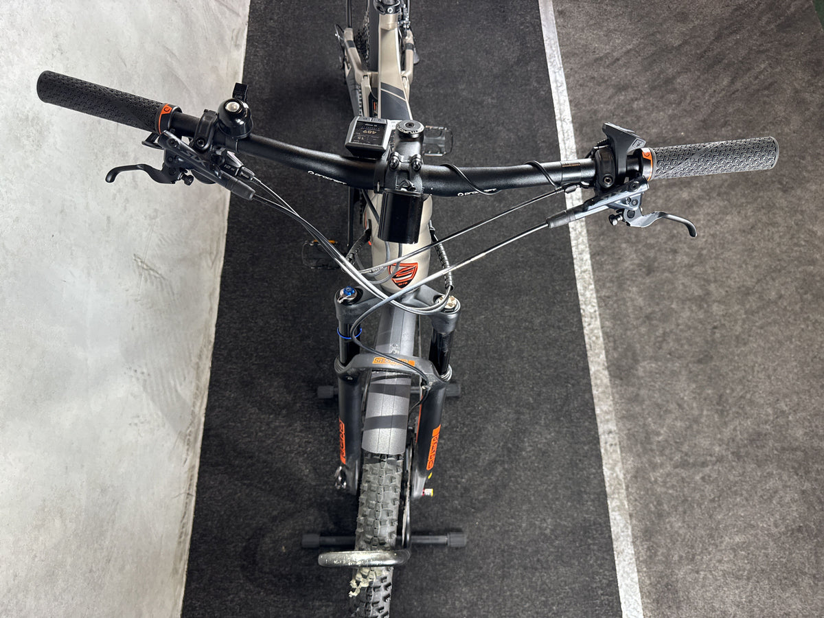 Bifoco — cockpit_von_vorne