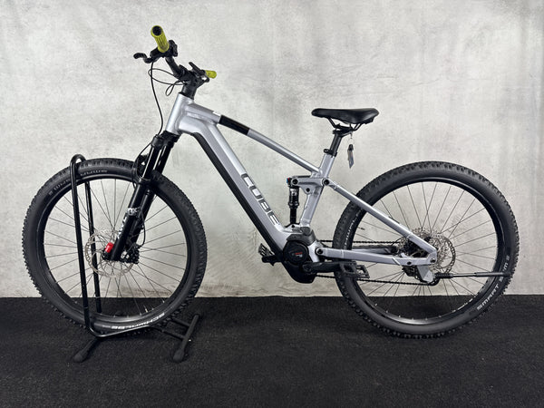 Cube Stereo Hybrid 120 Race 750