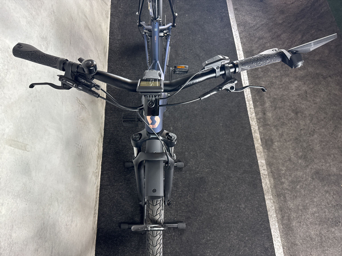 Bifoco — cockpit_von_vorne
