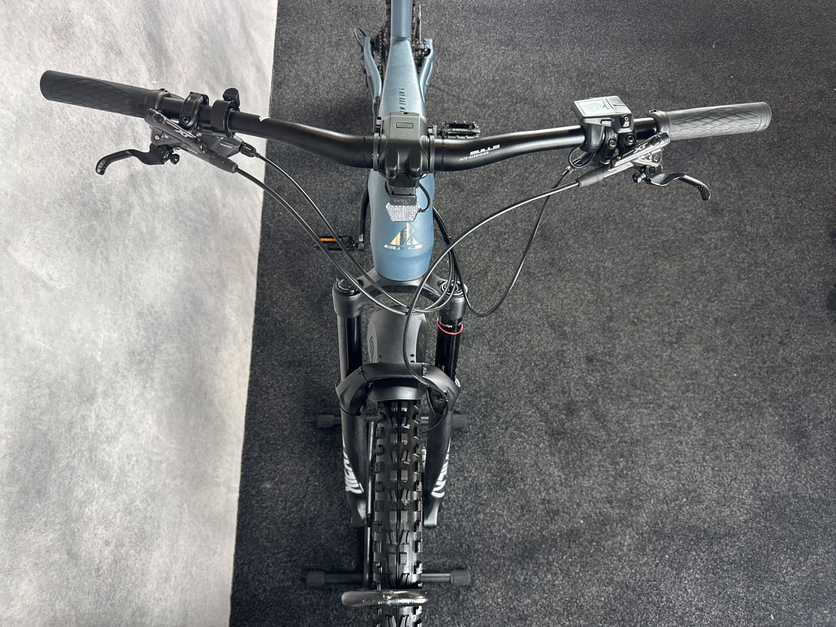 Bifoco — cockpit_von_vorne
