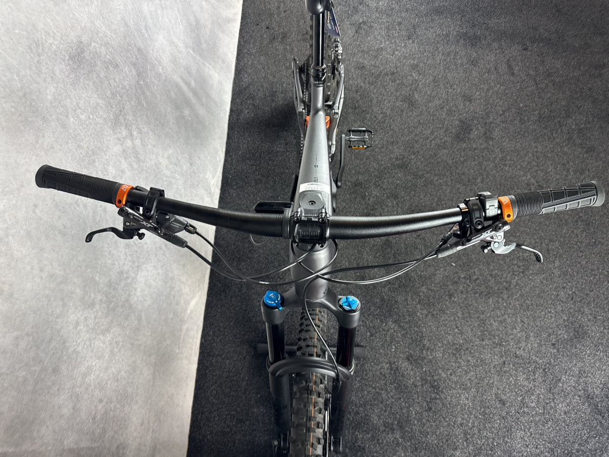 Bifoco — cockpit_von_vorne