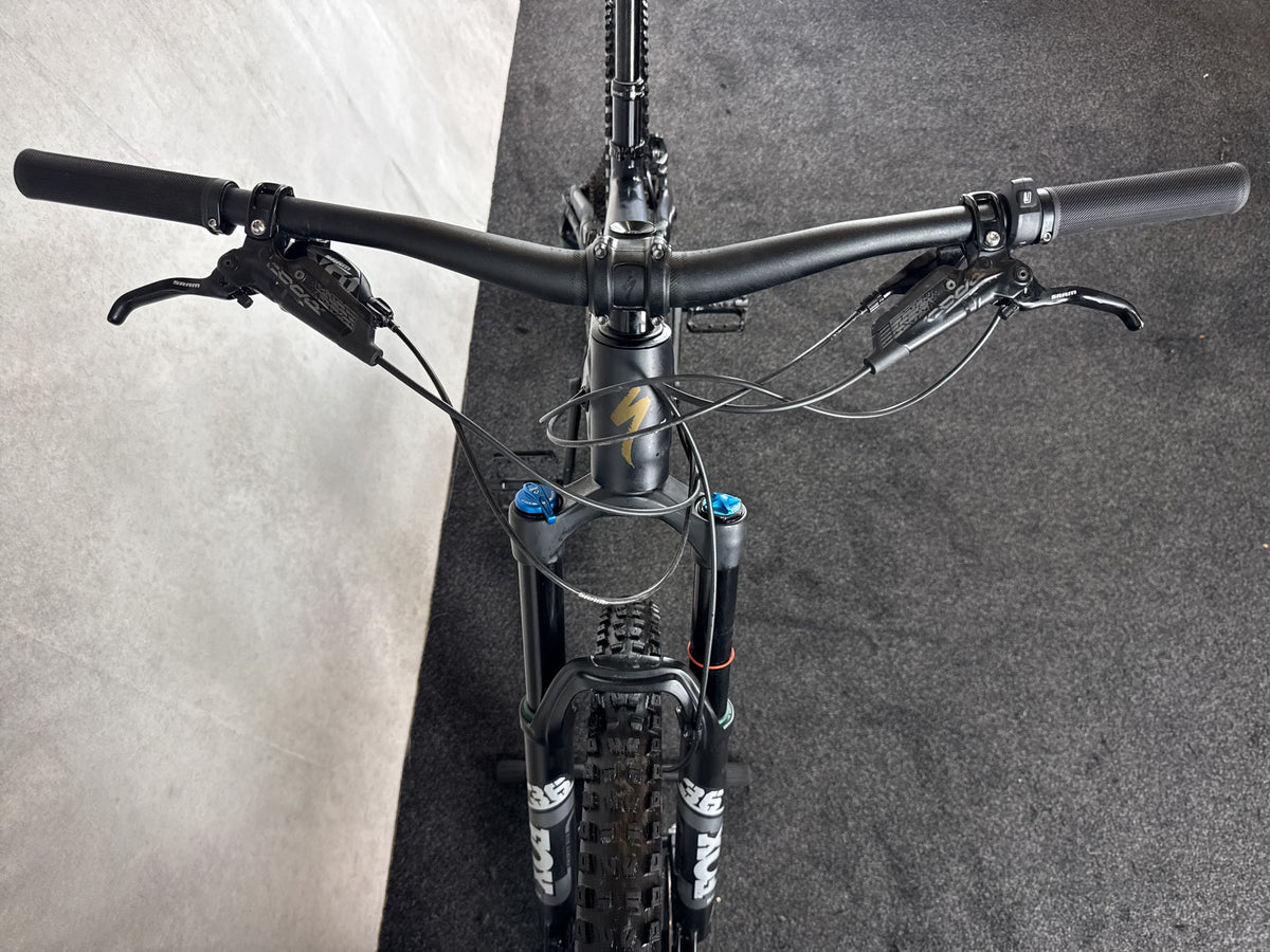 Bifoco — cockpit_von_vorne