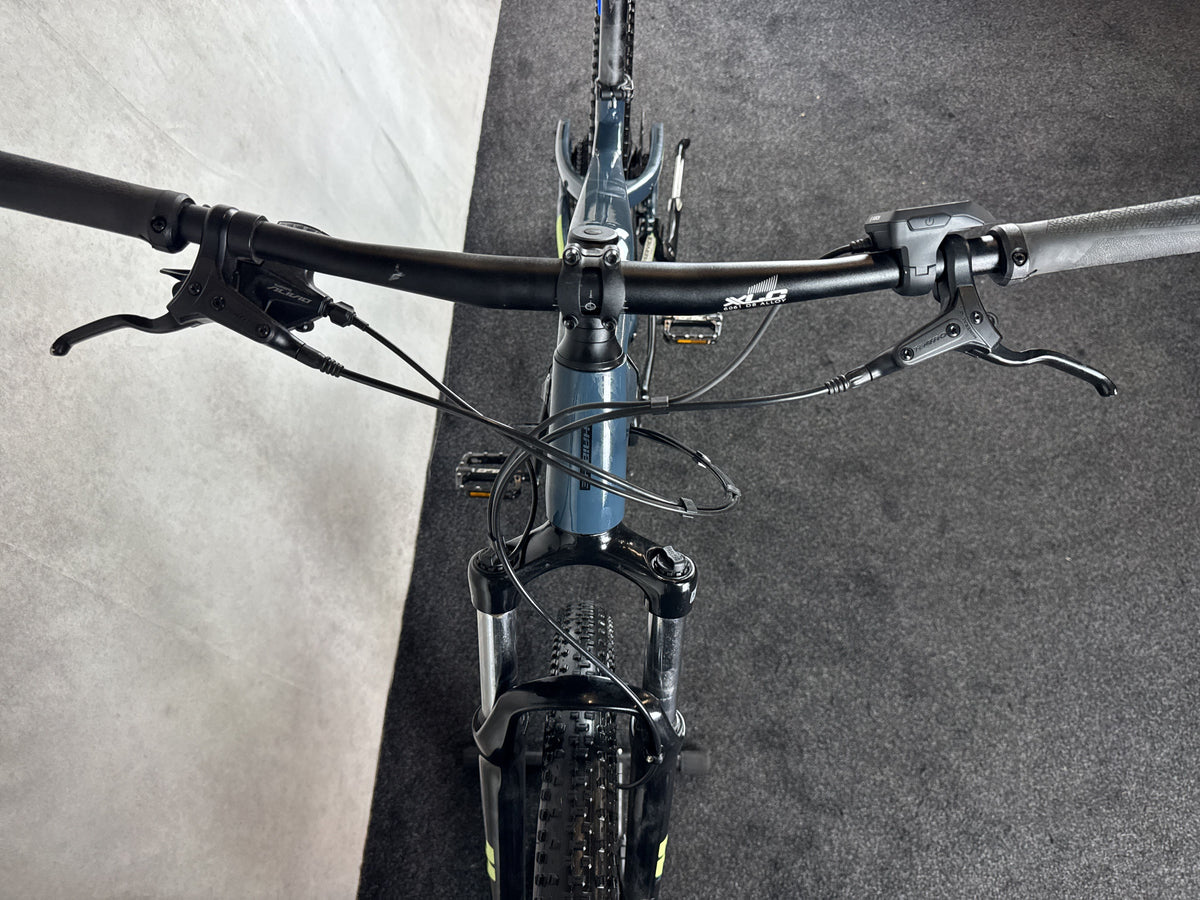 Bifoco — cockpit_von_vorne
