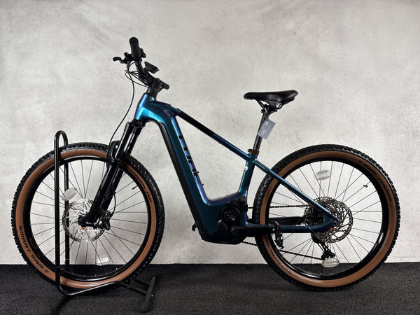CUBE Reaction Hybrid Race 750