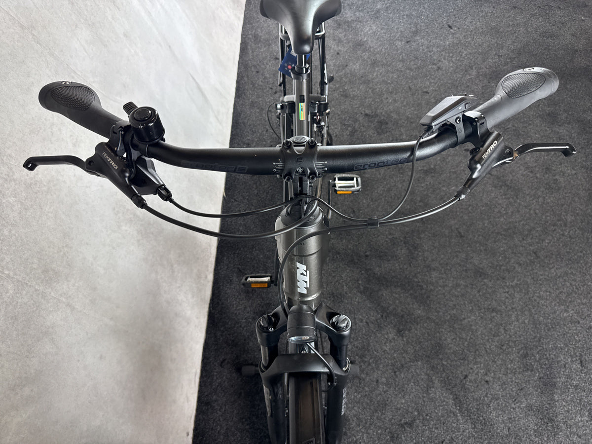 Bifoco — cockpit_von_vorne