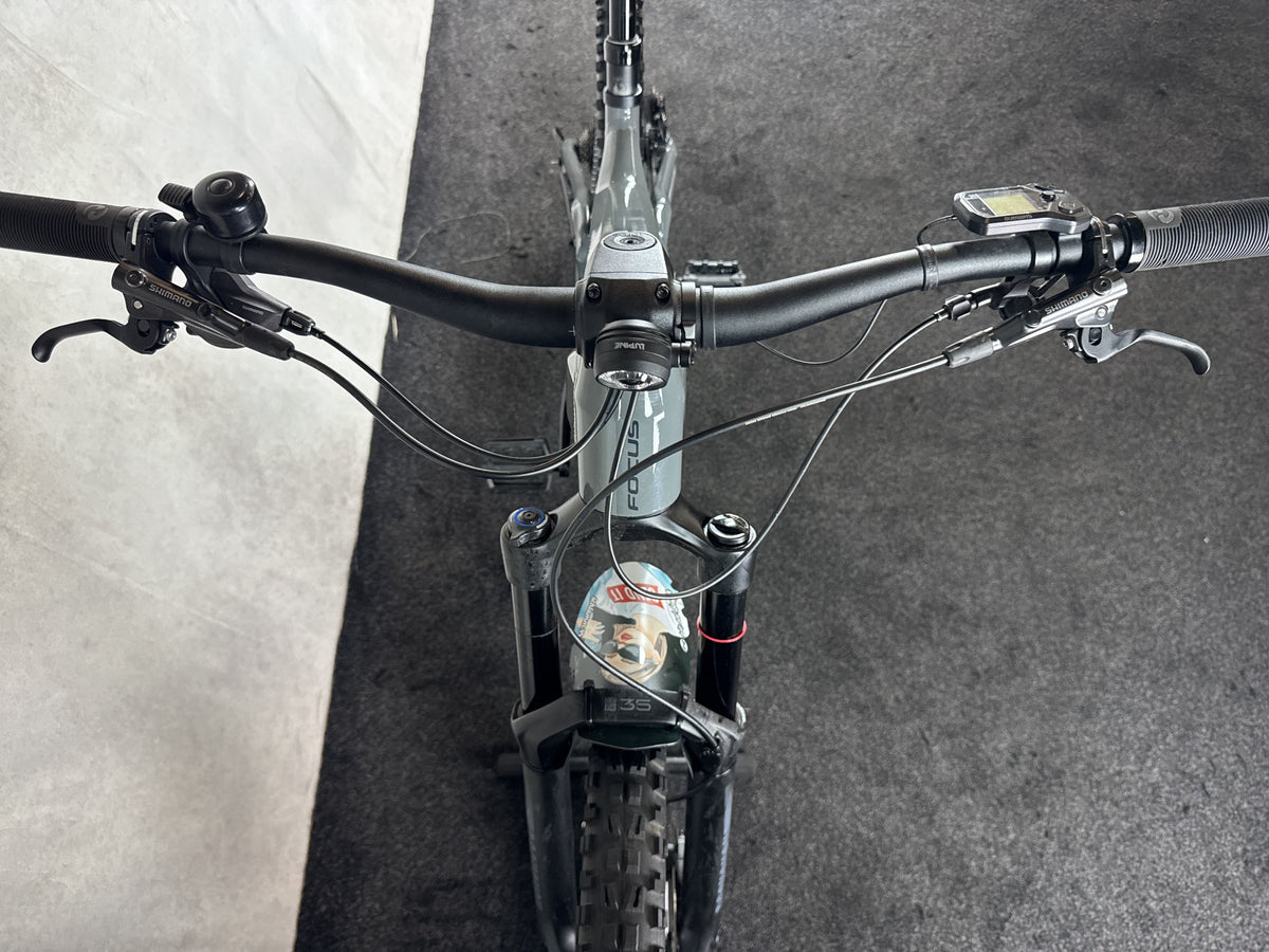 Bifoco — cockpit_von_vorne